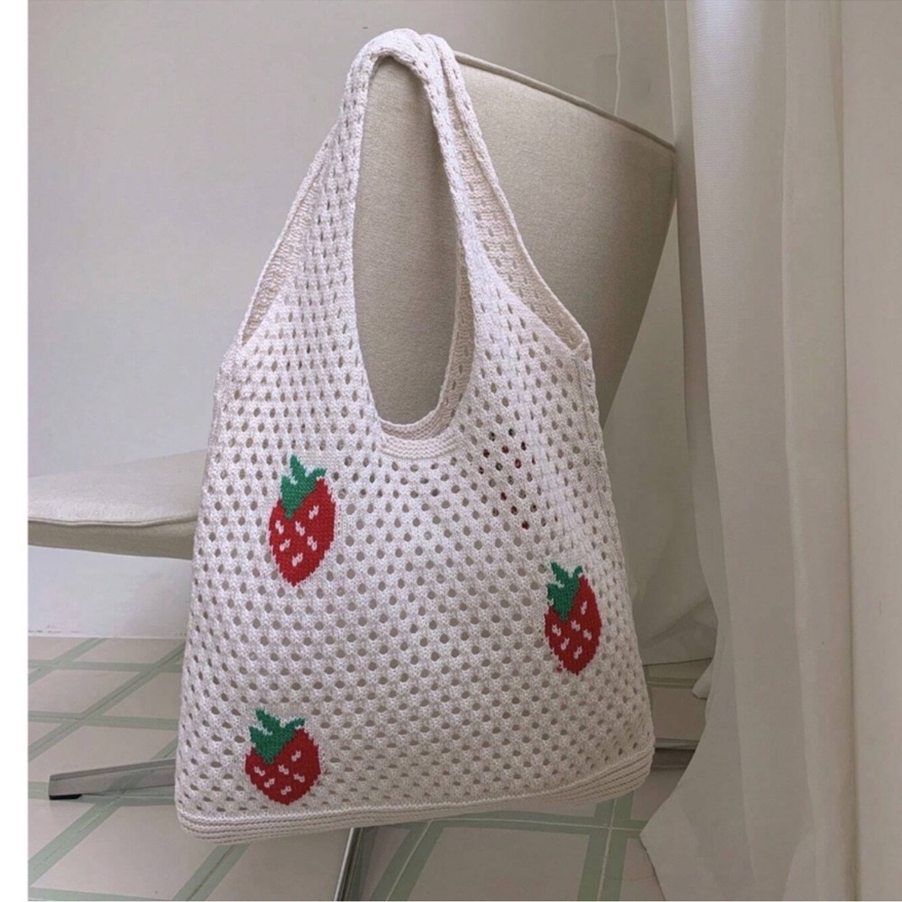Handmade Crochet Medium Size High Capacity Shoulder Tote Bag Strawberry